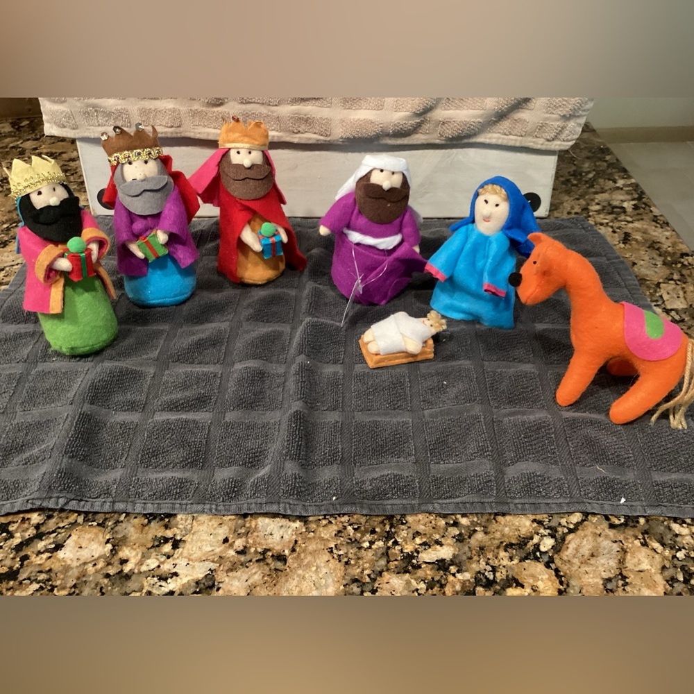 New RAZ by Betsey Cavallo Fabric Christmas
Nativity 7 pc. Set.